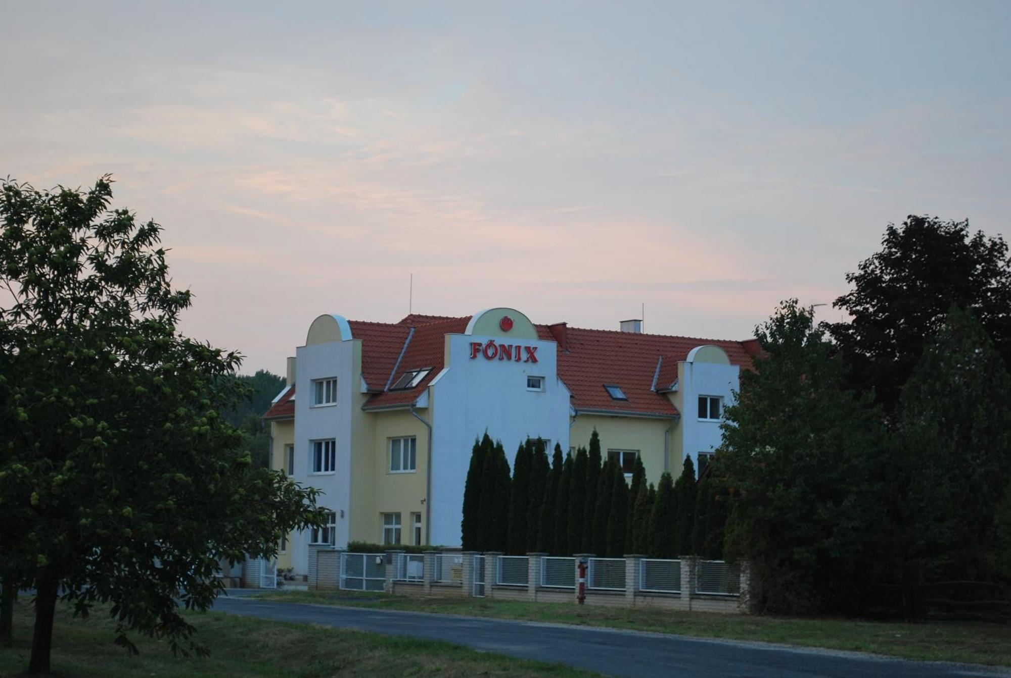 Főnix Hotel Bük Buitenkant foto