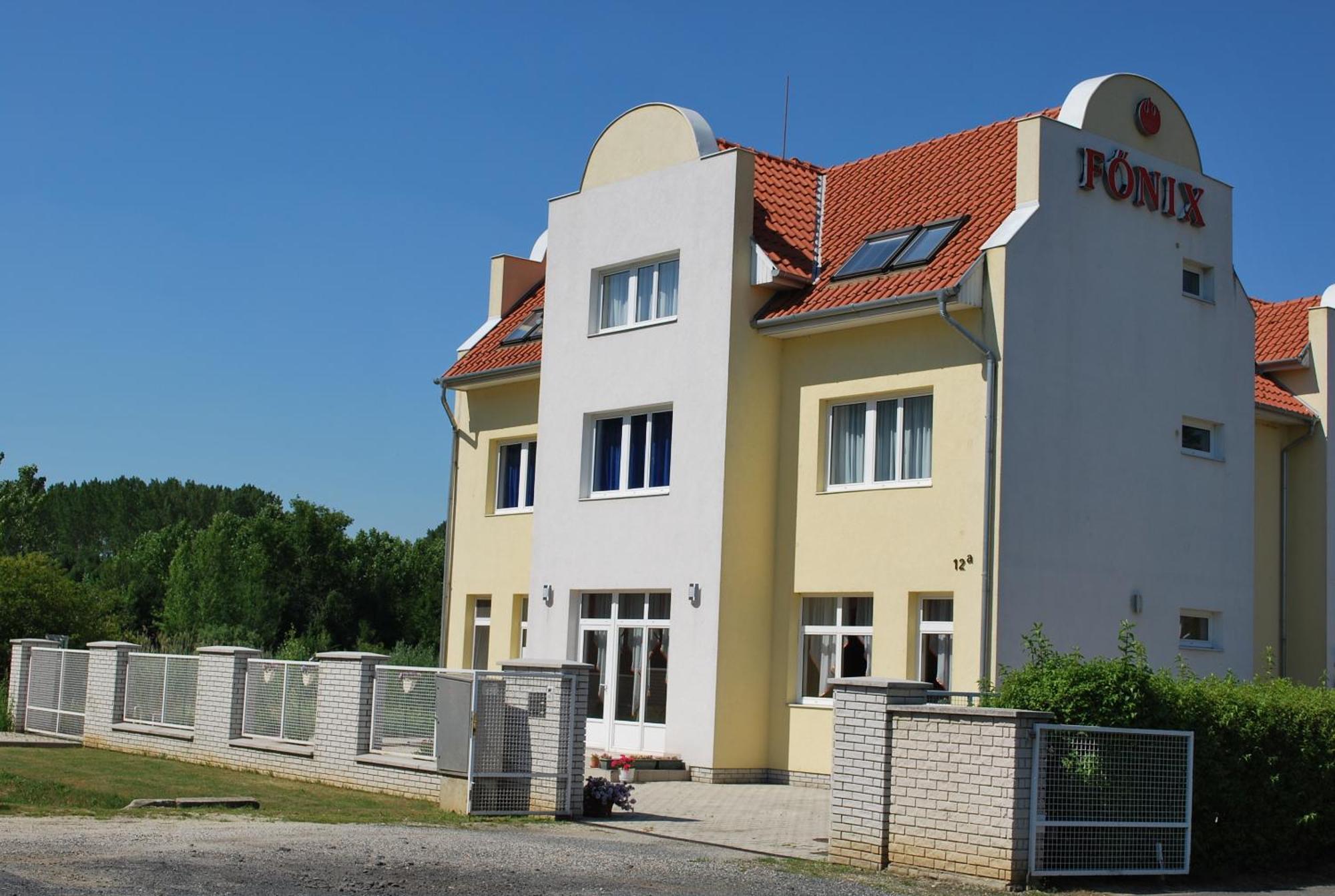 Főnix Hotel Bük Buitenkant foto