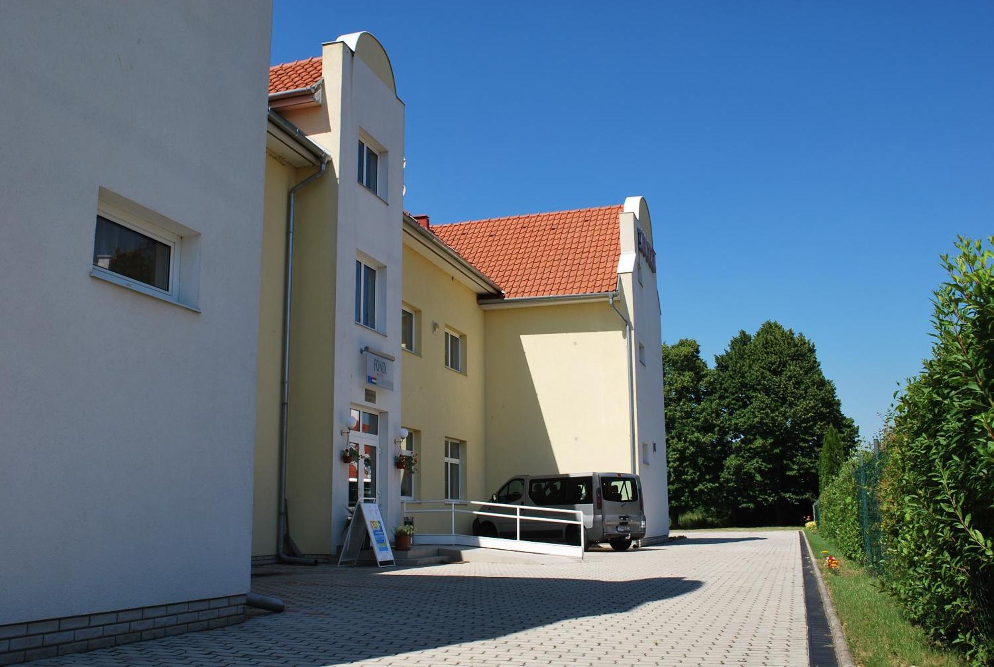 Főnix Hotel Bük Buitenkant foto